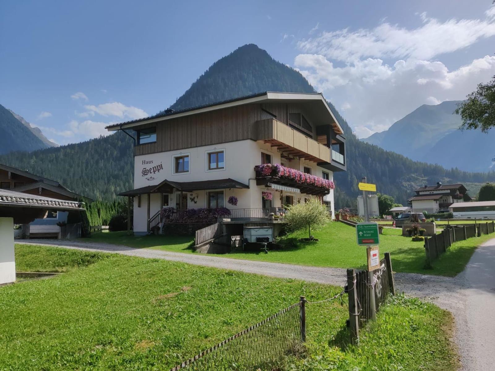 Hotel Haus Seppi Neukirchen am Großvenediger Zewnętrze zdjęcie