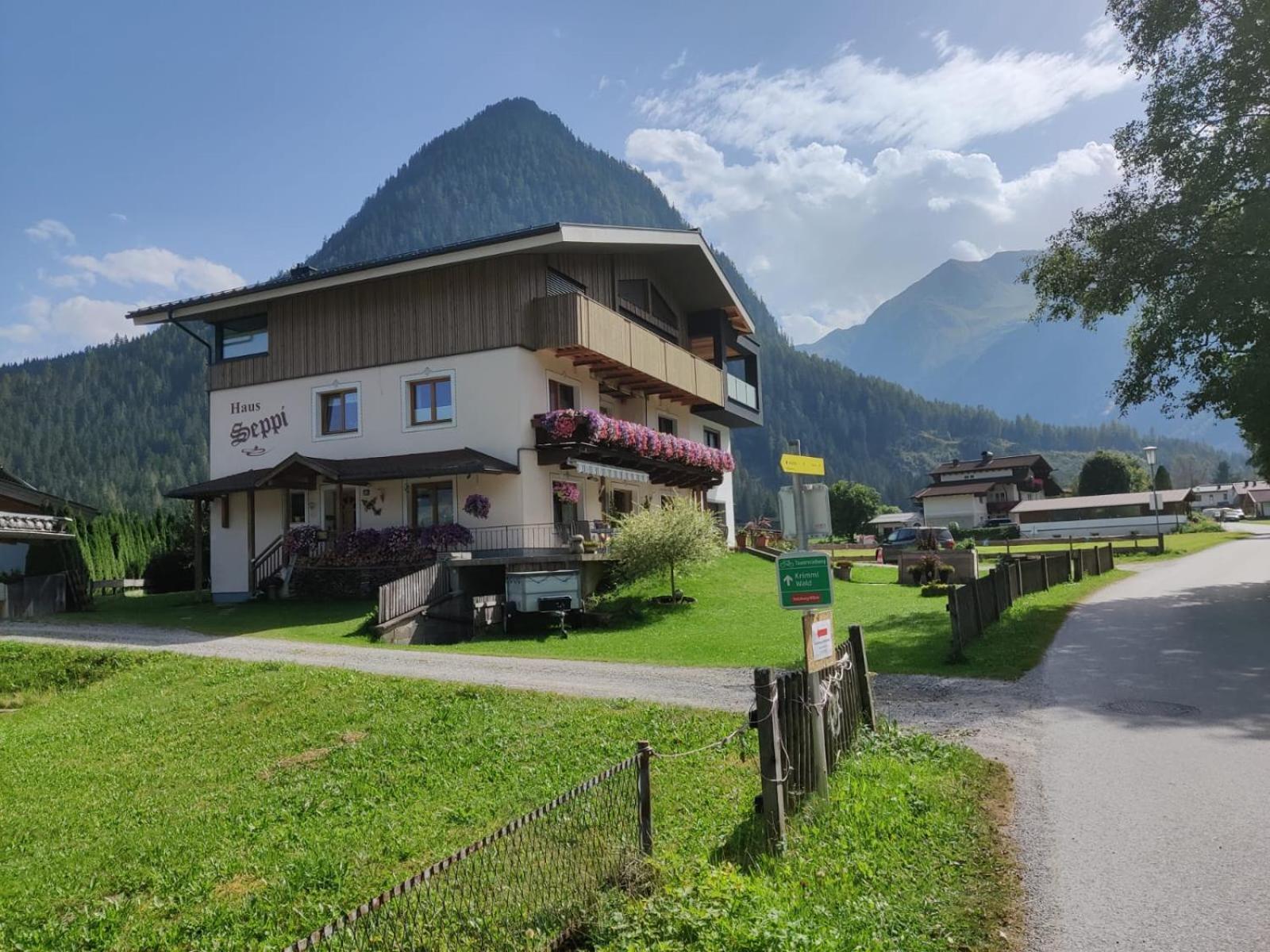Hotel Haus Seppi Neukirchen am Großvenediger Zewnętrze zdjęcie